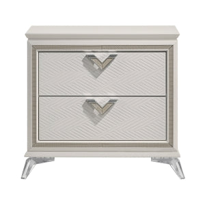 Audra 4pc Queen Bedroom Set (Queen Bed, Dresser, Mirror & Nightstand)