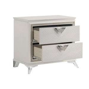 Audra 4pc Queen Bedroom Set (Queen Bed, Dresser, Mirror & Nightstand)