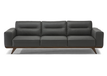 Adrenalina Sofa 104
