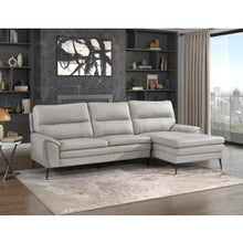 Essex 2-Piece Sectional with Right Chaise