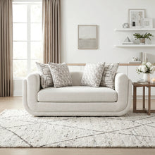 Cozy Collection Love Seat w/4 Designer Accent Pillows