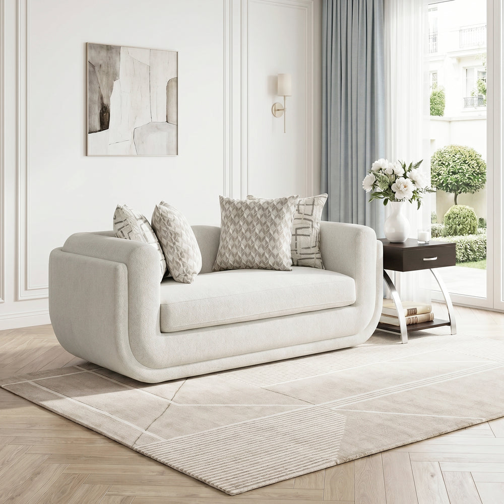 Cozy Collection Love Seat w/4 Designer Accent Pillows