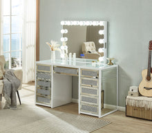 Stella crystal lighted vanity - White detail