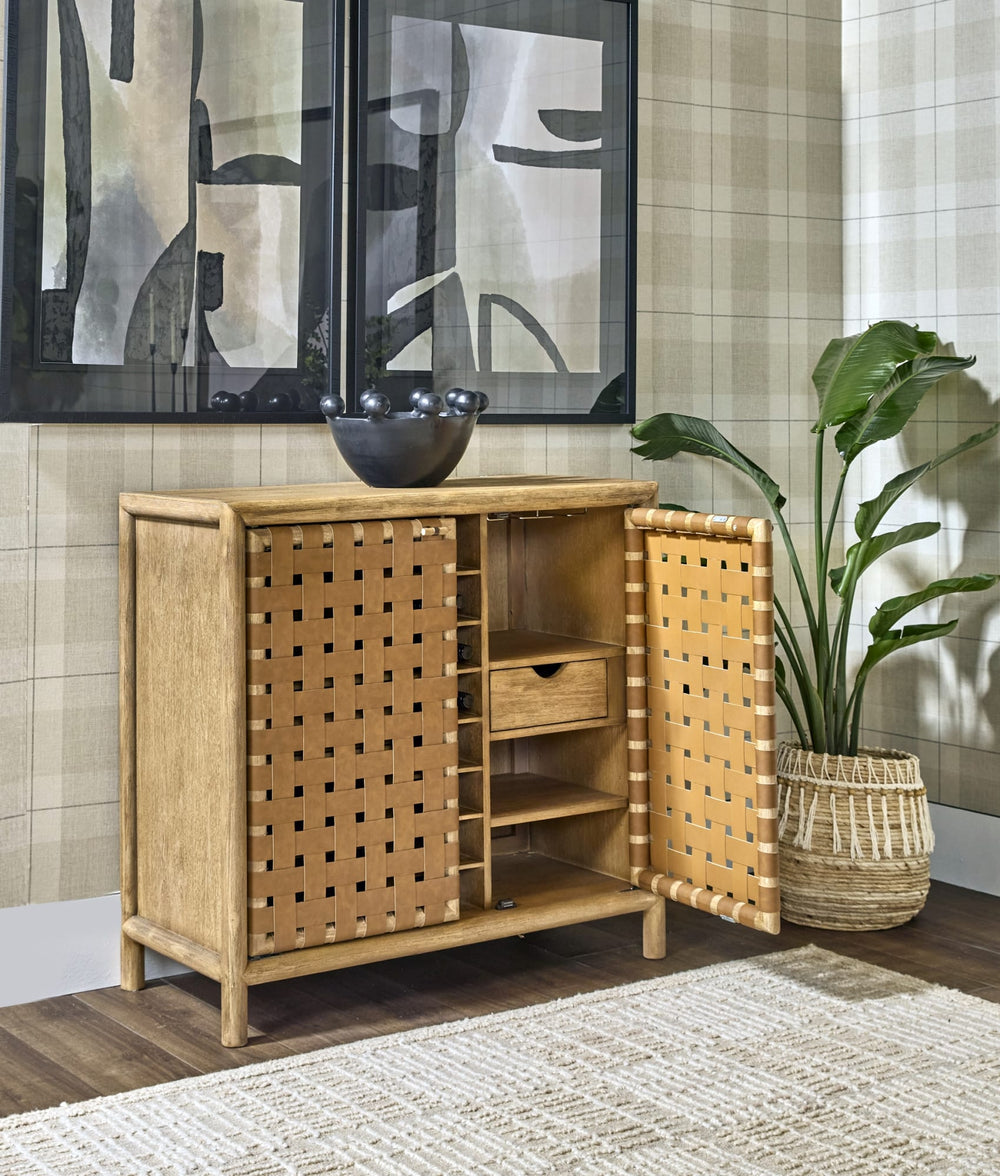 Dorchester Wvn Bar Cabinet - Grnl - View 2