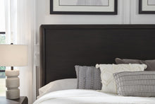 Wexford Acacia Wood Platform Bed in Jaguar - View 3